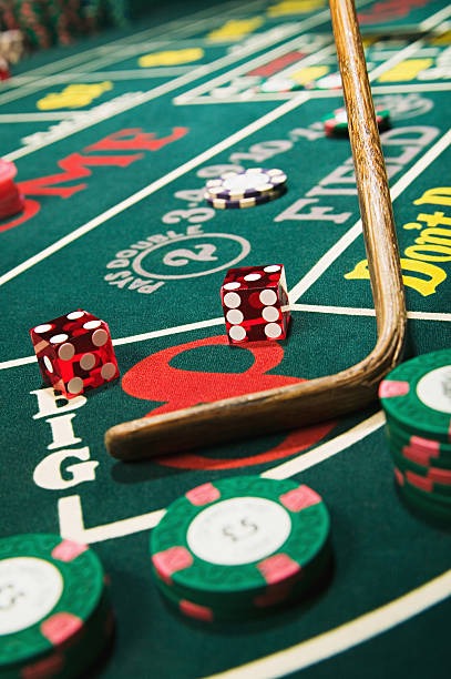 inatogell Live Score interface showing active roulette table with betting options and live chat